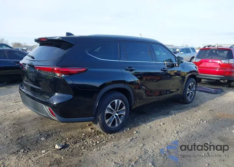 2022 Toyota Highlander Xle from USA, damaged, VIN 5TDGZRAHXNS137609